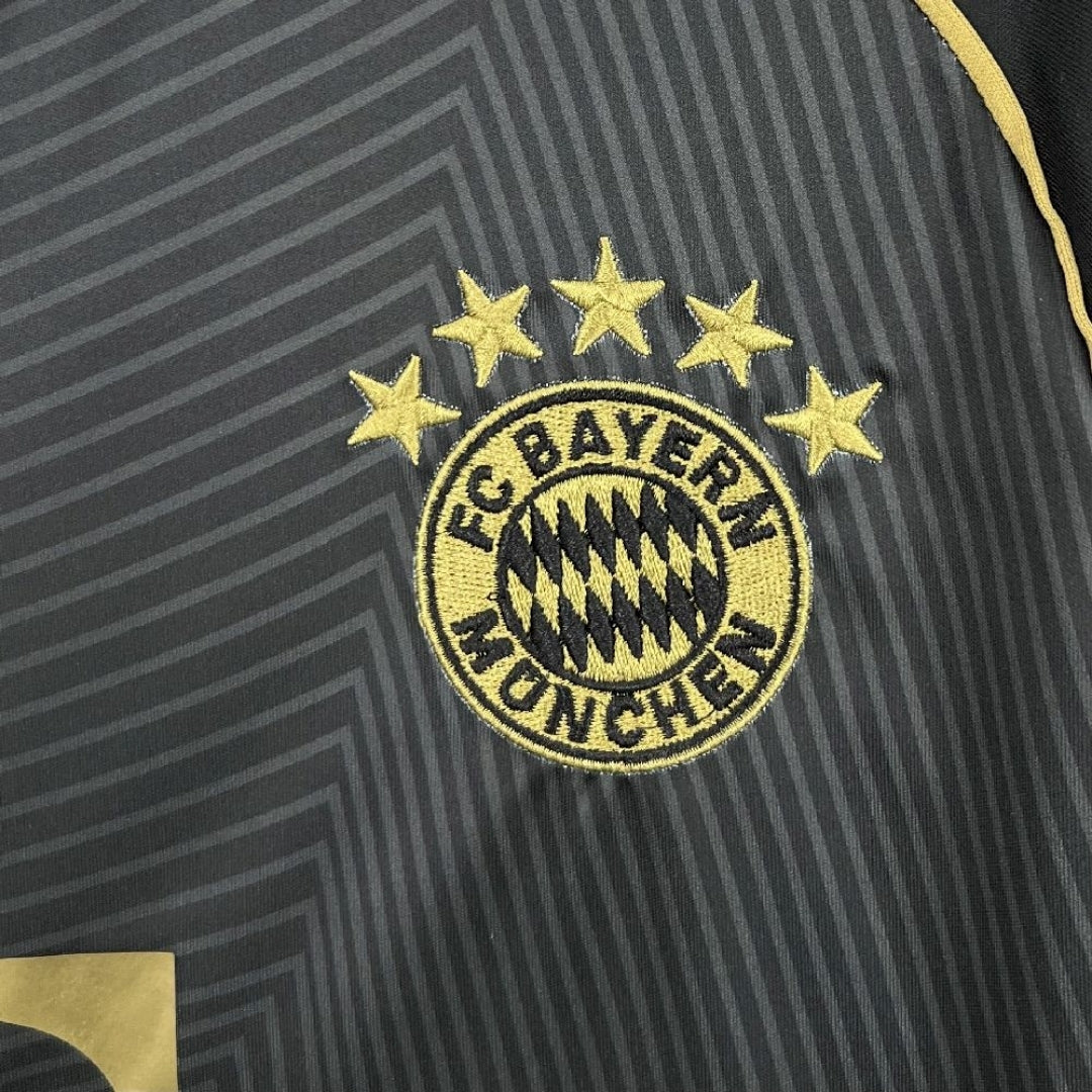 BAYERN MUNICH ORO EDICIÓN ESPECIAL 25/26 HOMME