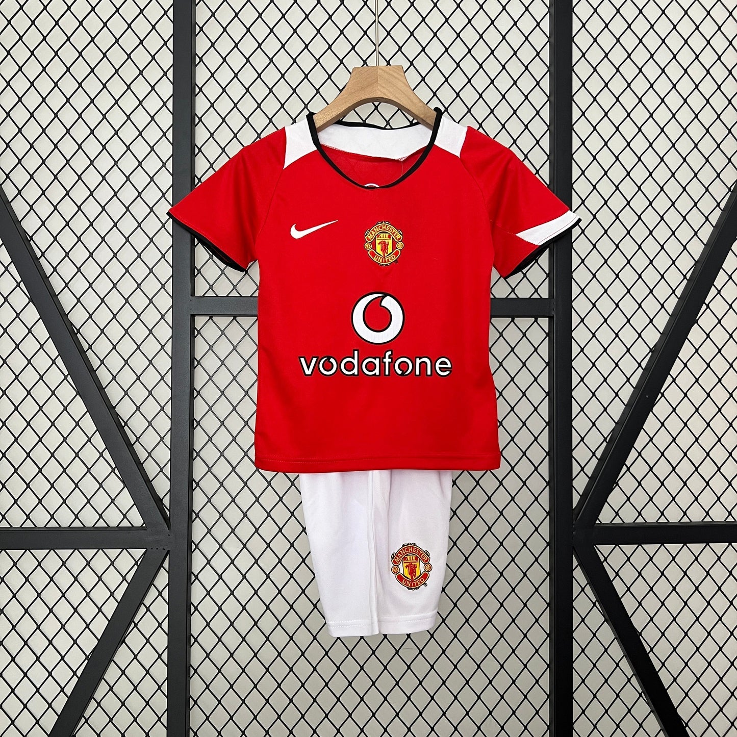 MANCHESTER UNITED I 05/06 KIT ENFANT (RÉTRO)