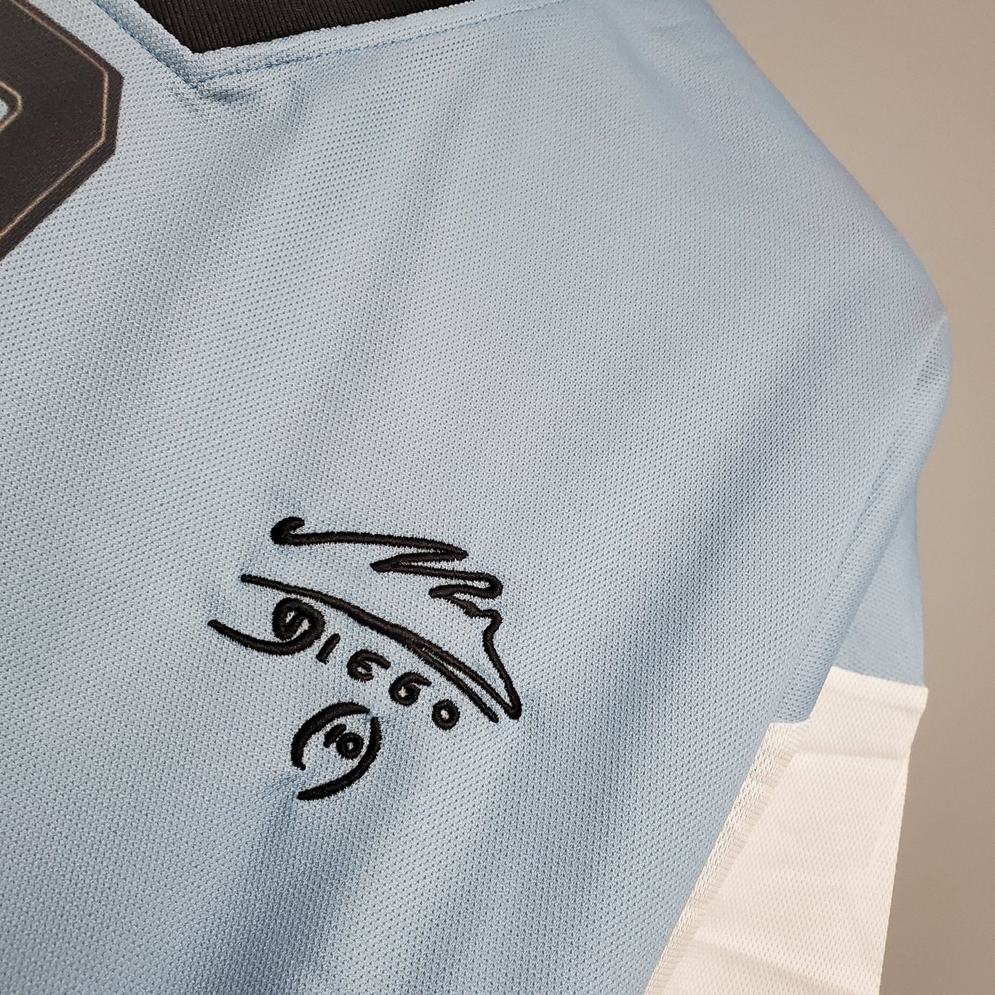 ARGENTINA EDICIÓN COMEMORATIVA 2001 HOMME (RÉTRO)