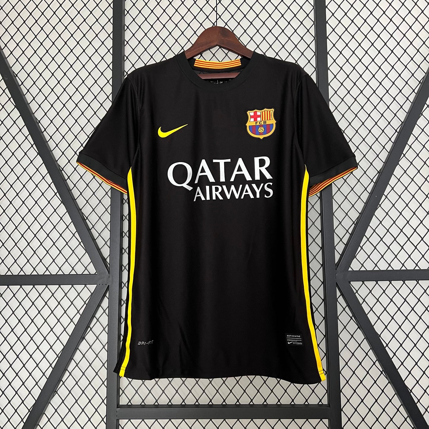 BARCELONA III 13/14 HOMME (RÉTRO)