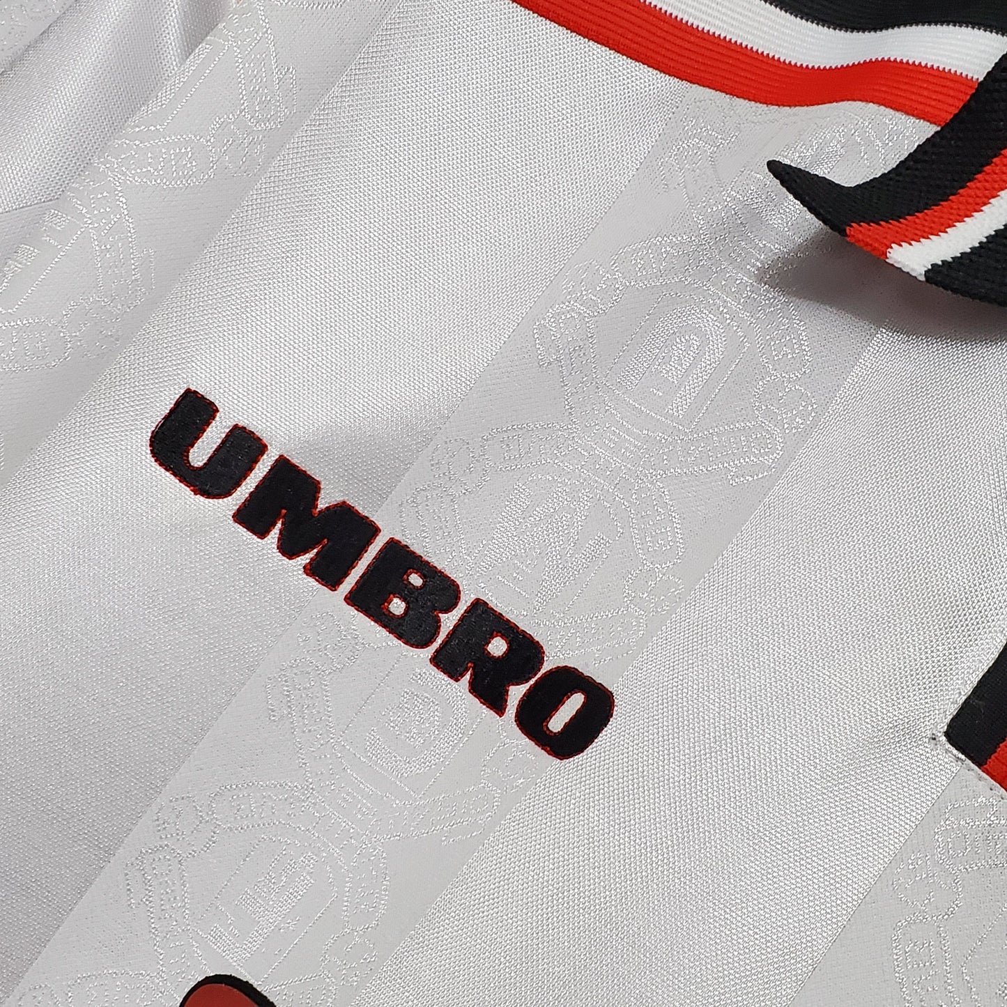 MANCHESTER UNITED I 97/98 HOMME (RÉTRO)