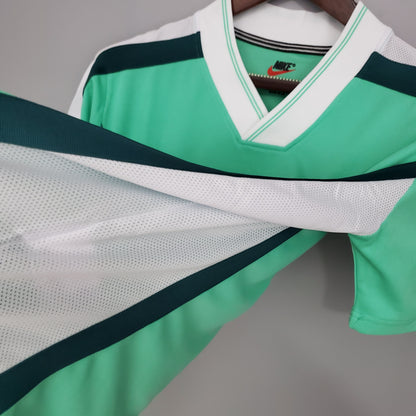 NIGERIA I 1998 HOMME (RÉTRO)