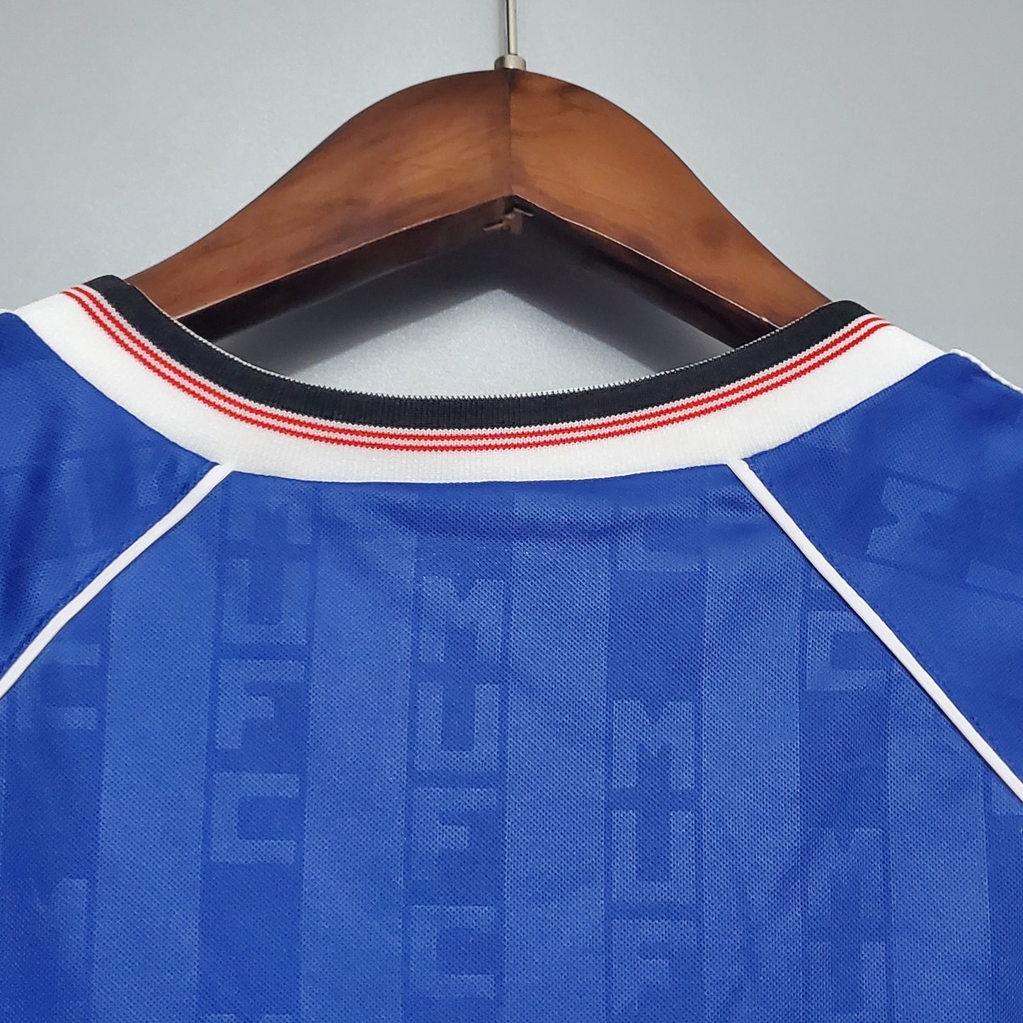 MANCHESTER UNITED I 88/90 HOMME (RÉTRO)