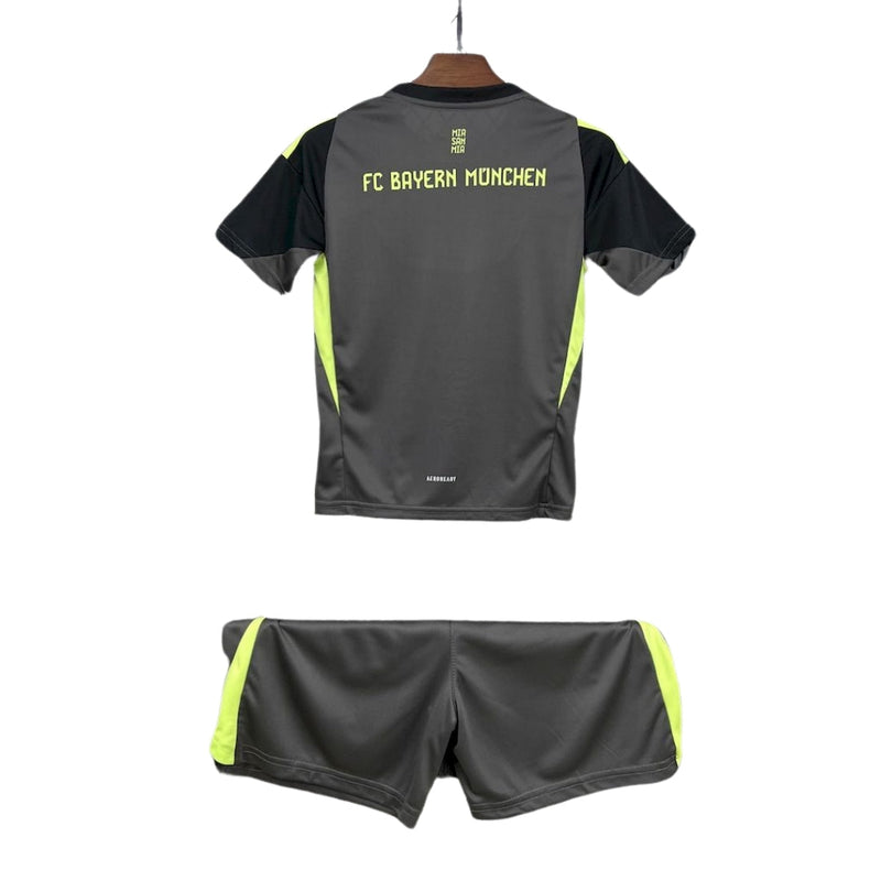 BAYERN MUNICH III GK 25/26 KIT ENFANT