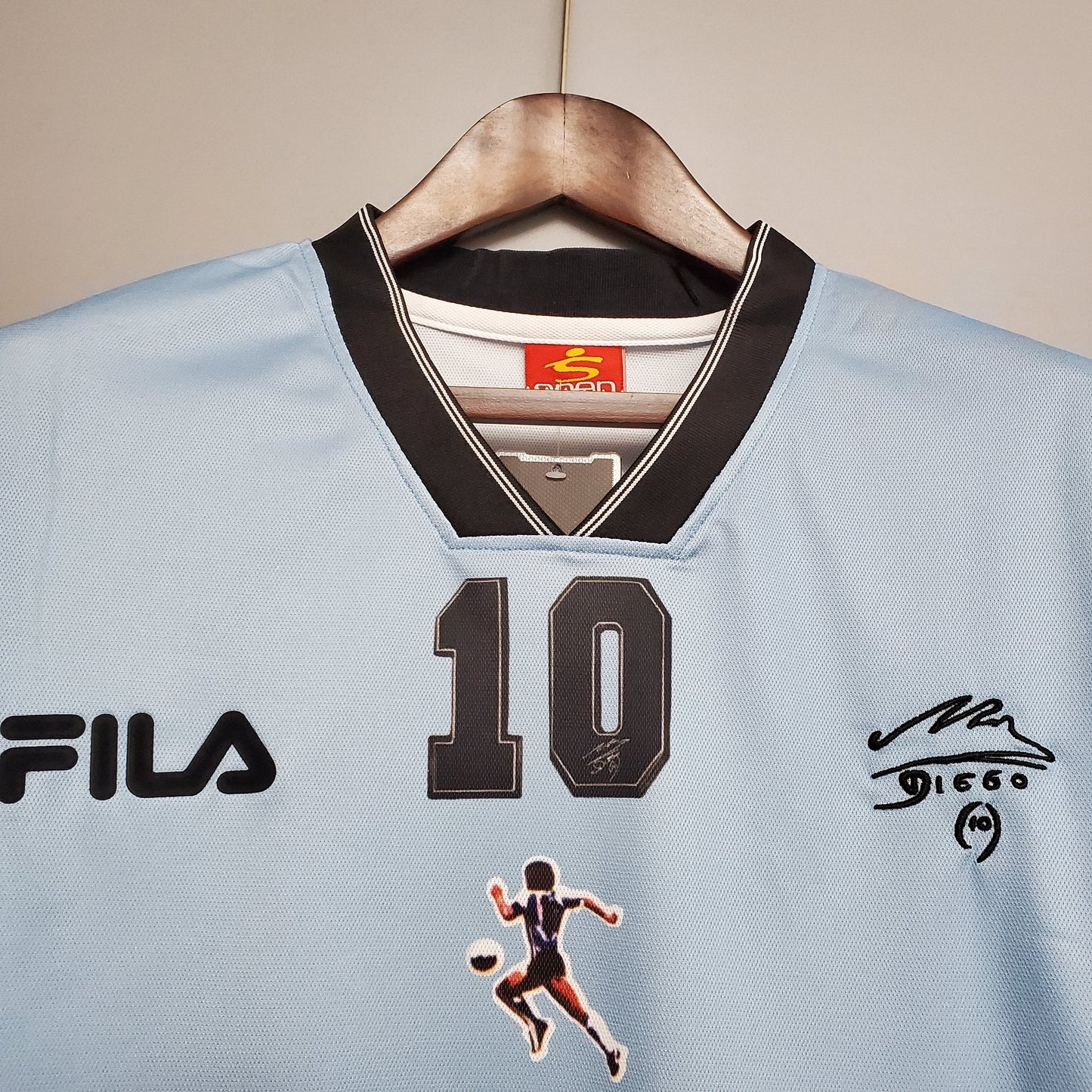 ARGENTINA EDICIÓN COMEMORATIVA 2001 HOMME (RÉTRO)
