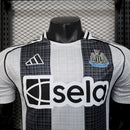 NEWCASTLE UNITED I 25/26 HOMME (VERSIÓN JUGADOR)